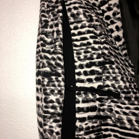 Calvin Klein black white colorblock‎ abstract print blazer size 2 brand new - Picture 16 of 16